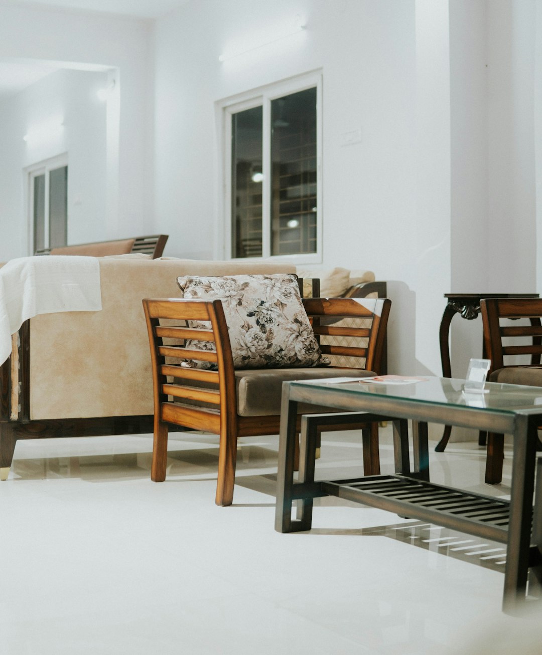 a-room-with-a-table-chairs-and-a-couch-2lkvn-toe0o